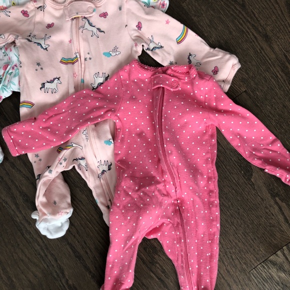 Carters Newborn Baby Girl Pjs (6) - Picture 3 of 4